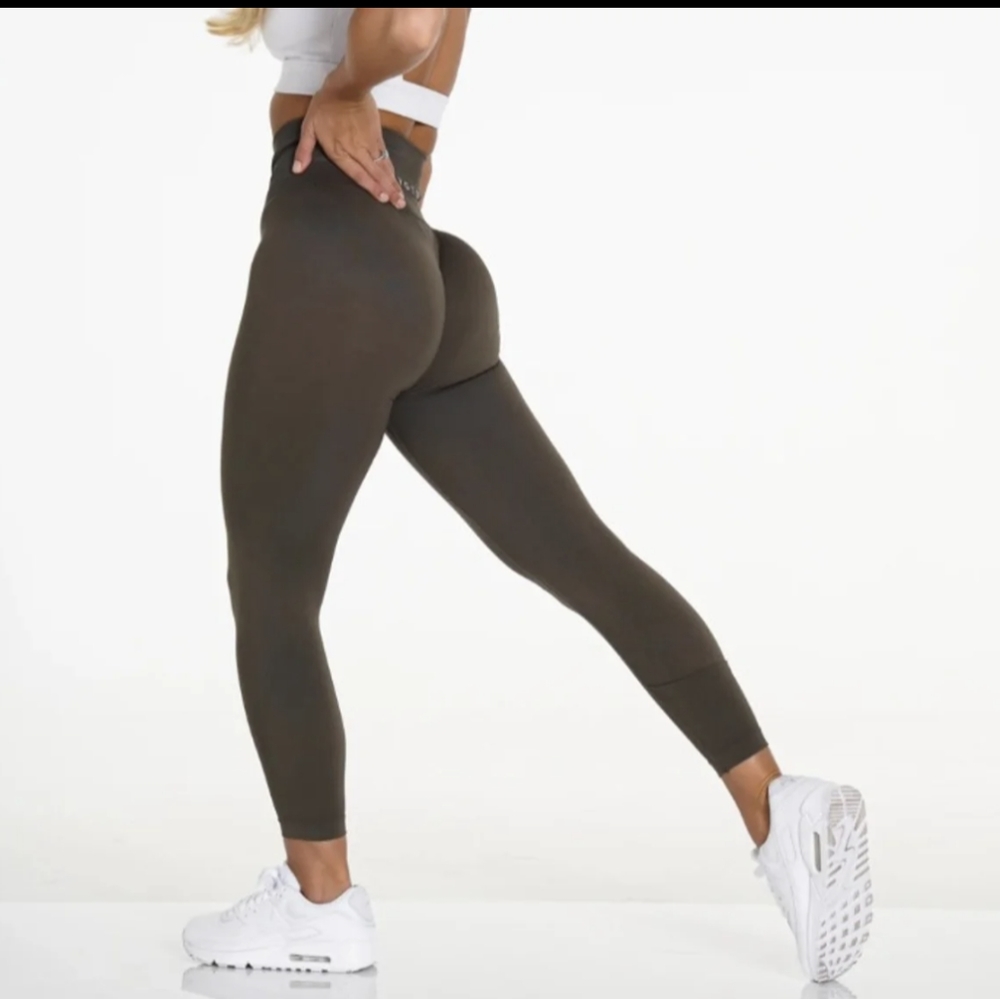 NVGTN Solid Seamless Olive XS